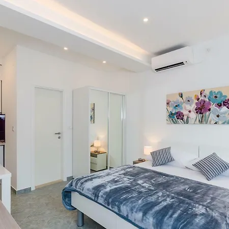 Apartment L&m *
